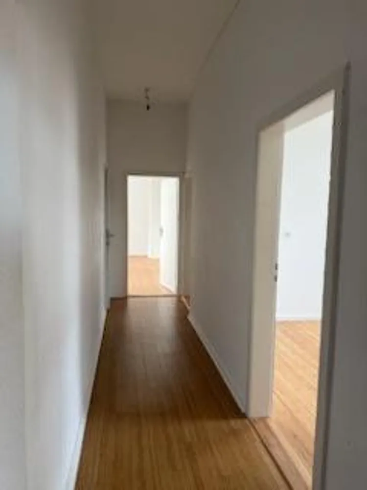 5 Zimmer Wohnung mit 108 m² in Kiel – Bild 2