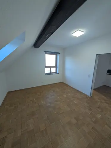 3 Zimmer Wohnung mit 76 m² in Düsseldorf – Bild 2