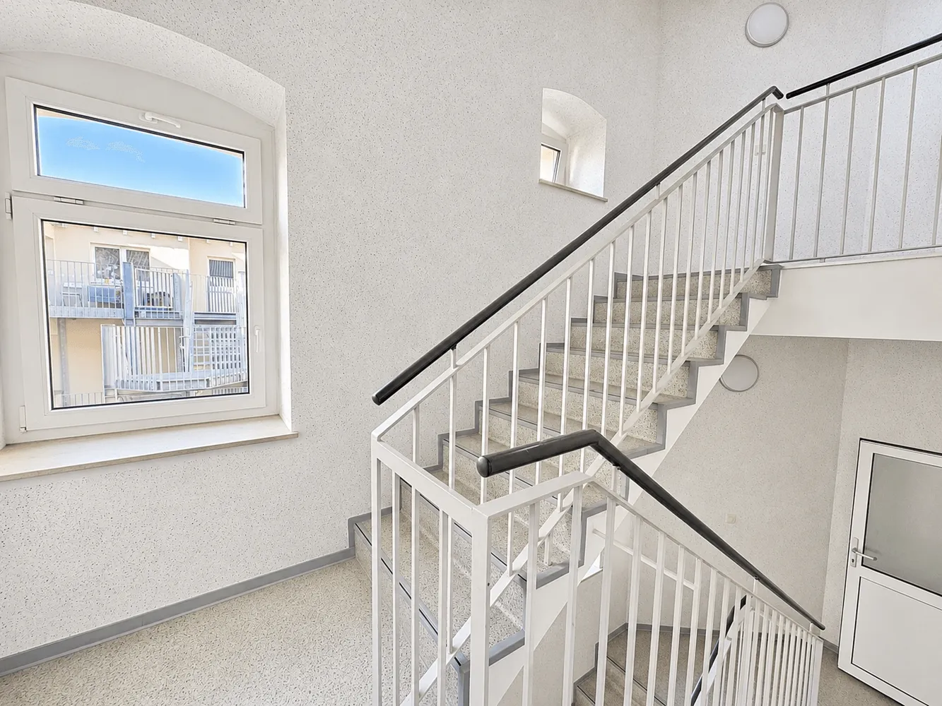 2 Zimmer Wohnung mit 63 m² in Halle (Saale) – Bild 8