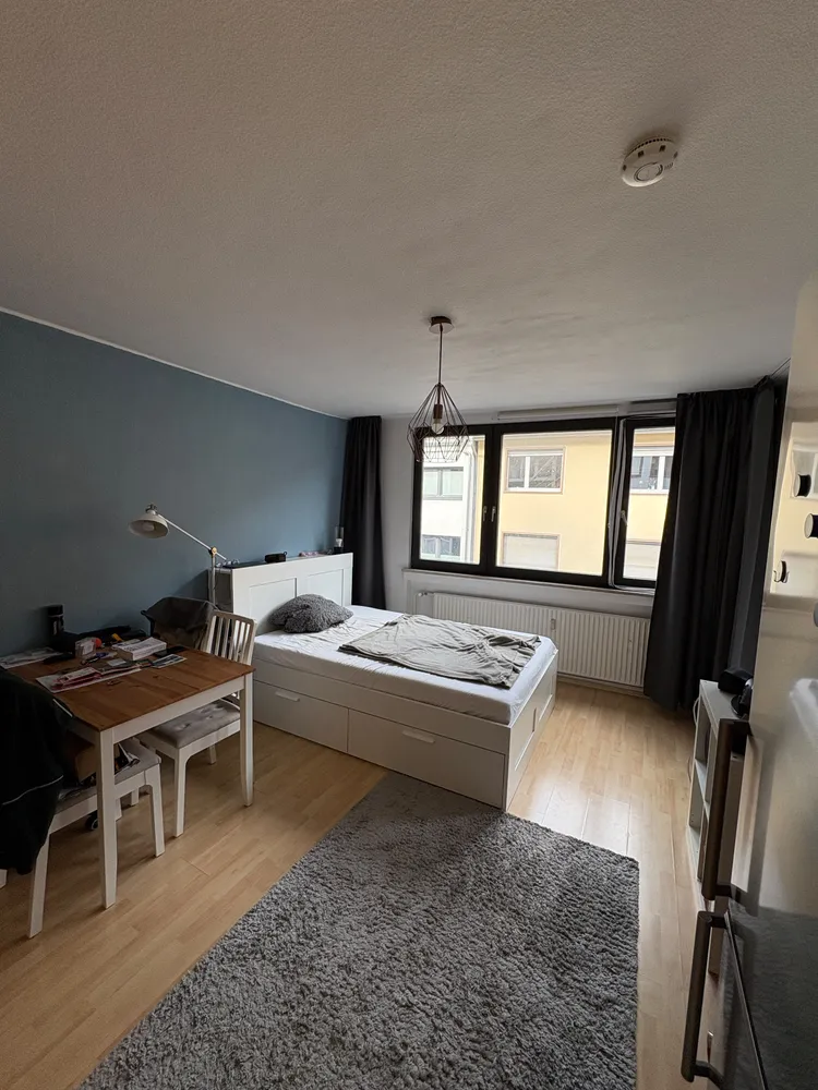 1 Zimmer Wohnung mit 30 m² in Köln – Bild 2