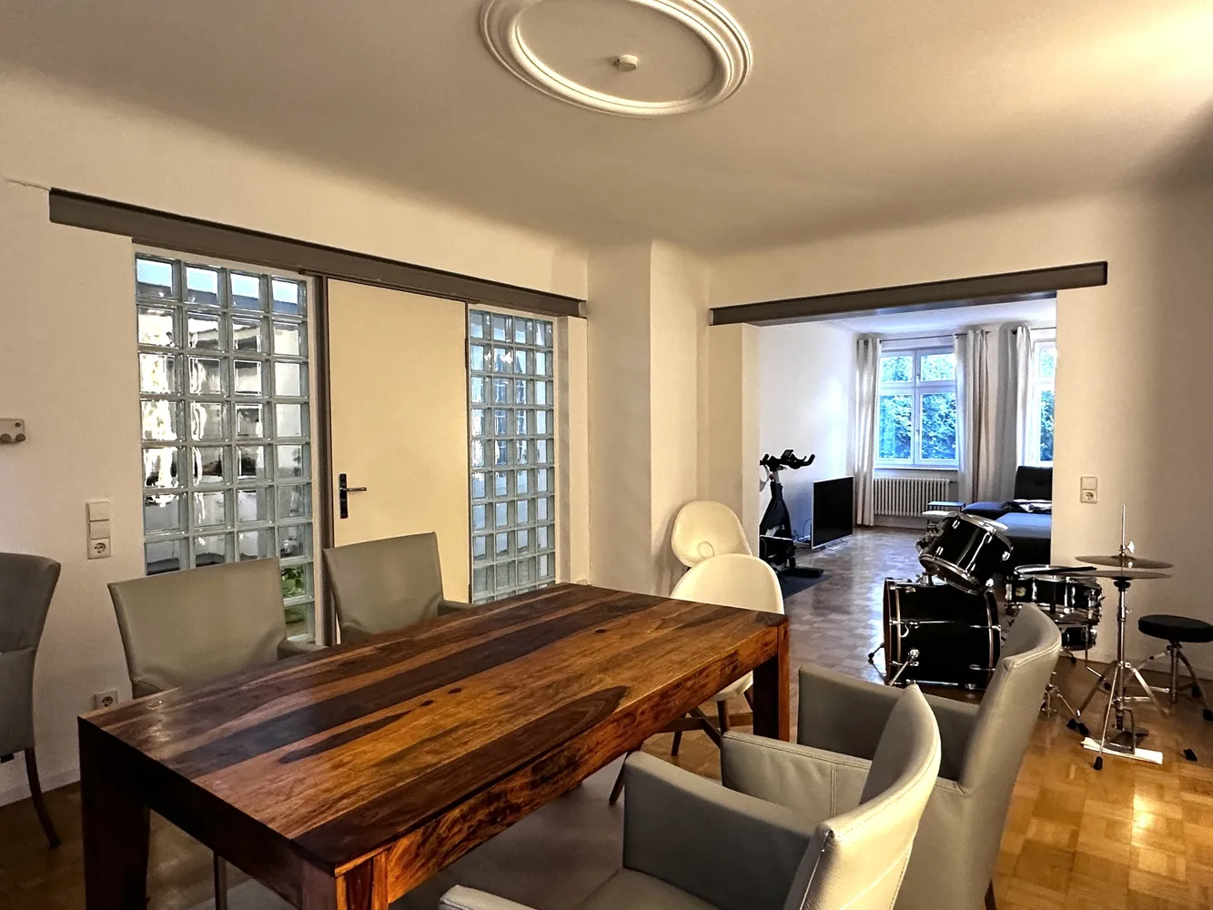 4 Zimmer Wohnung mit 108 m² in Stuttgart – Bild 2