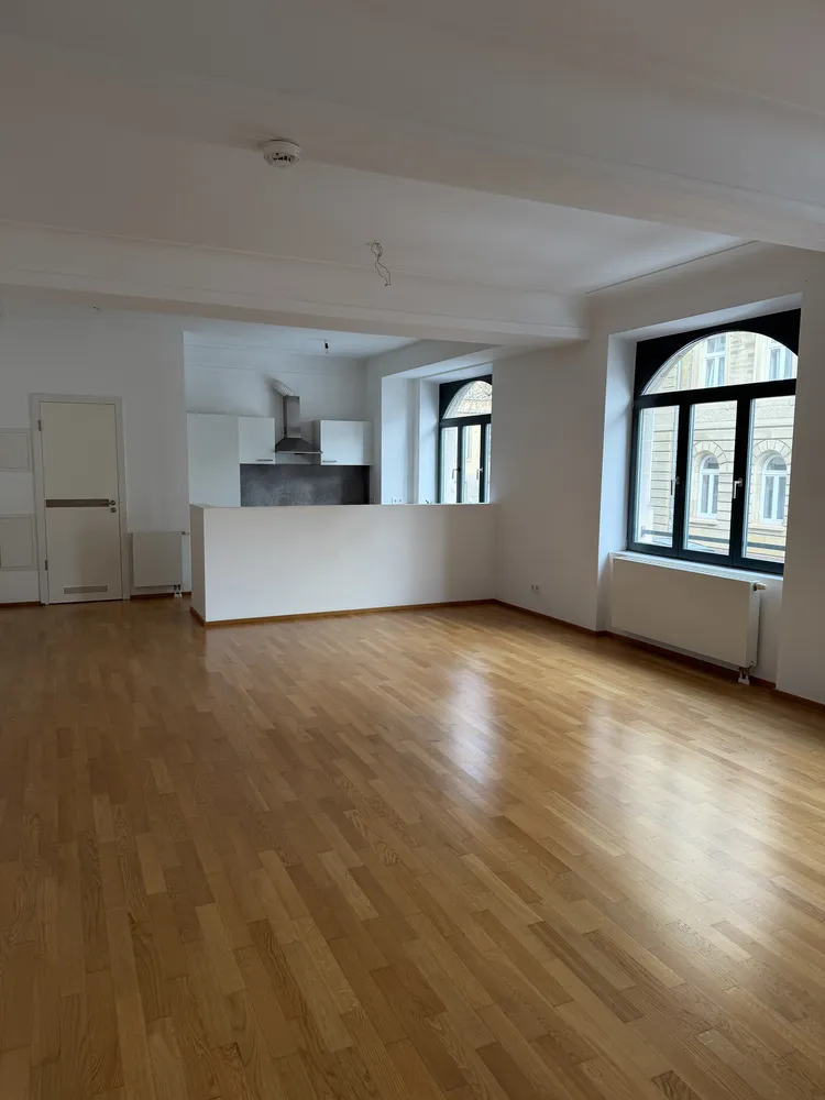 2 Zimmer Wohnung mit 77 m² in Stuttgart – Bild 4