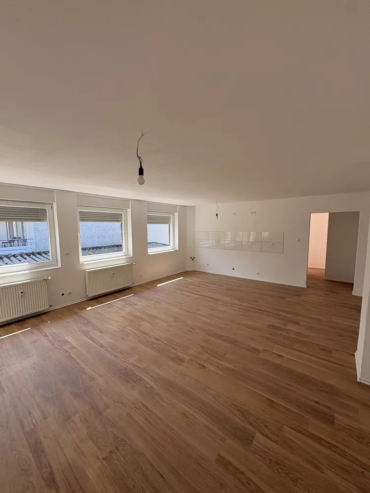 2 Zimmer Wohnung mit 70 m² in Oberhausen – Bild 1