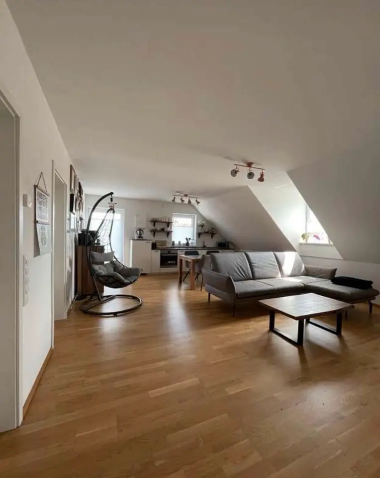 3 Zimmer Wohnung mit 87 m² in Regensburg – Bild 2