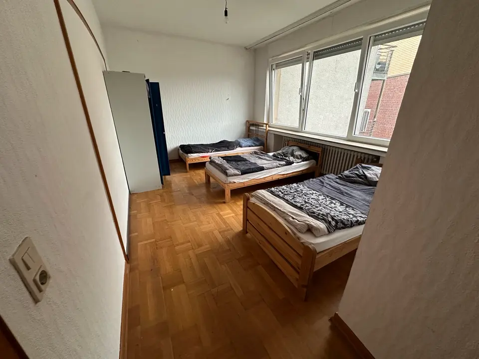 WG-Zimmer mit 120 m² in Hürth – Bild 3