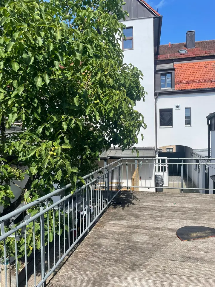 5 Zimmer Wohnung mit 17 m² in Regensburg – Bild 3