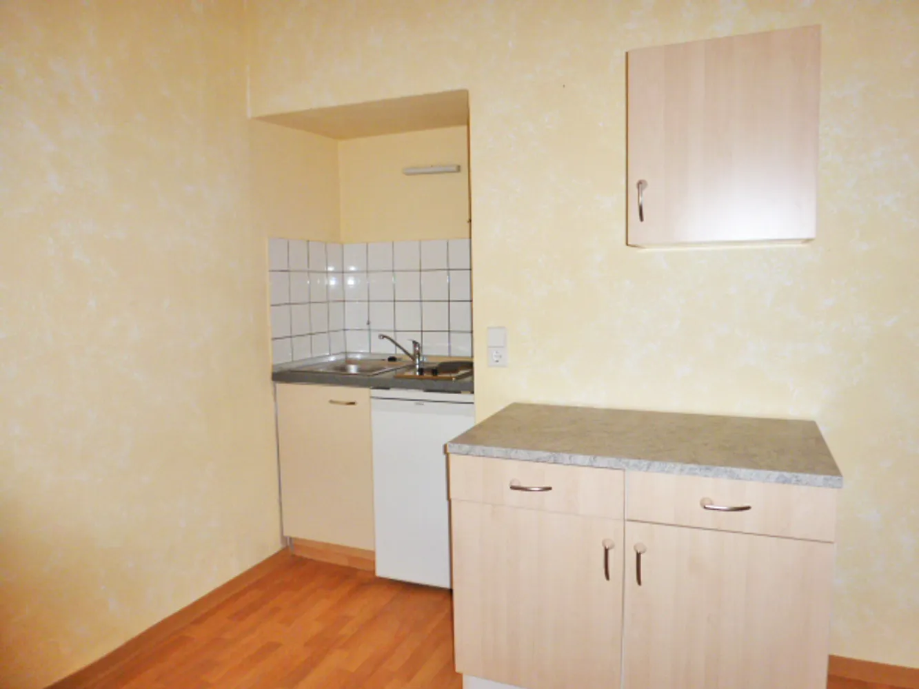 1 Zimmer Wohnung mit 28 m² in Karlsruhe – Bild 2