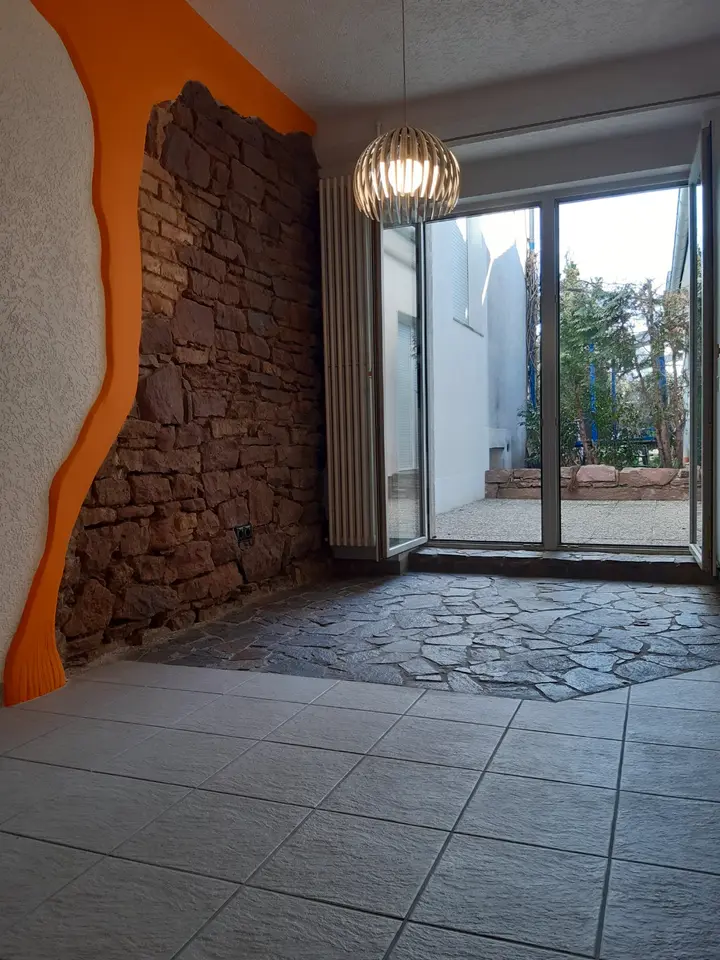 2 Zimmer Wohnung mit 75 m² in Karlsruhe – Bild 2