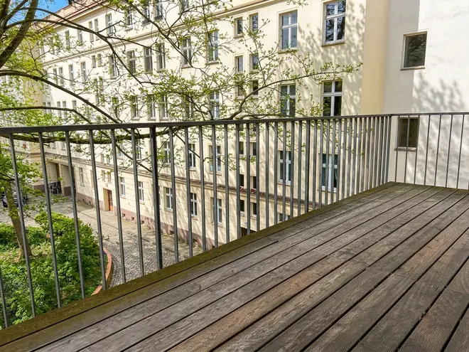 2 Zimmer Wohnung mit 230 m² in Berlin – Bild 7