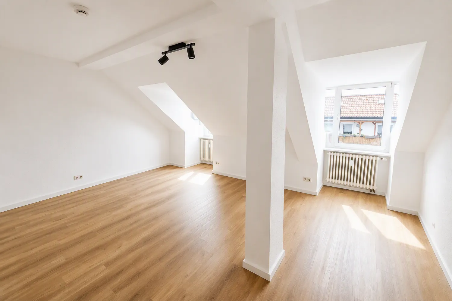 4 Zimmer Wohnung mit 147 m² in Würzburg – Bild 2