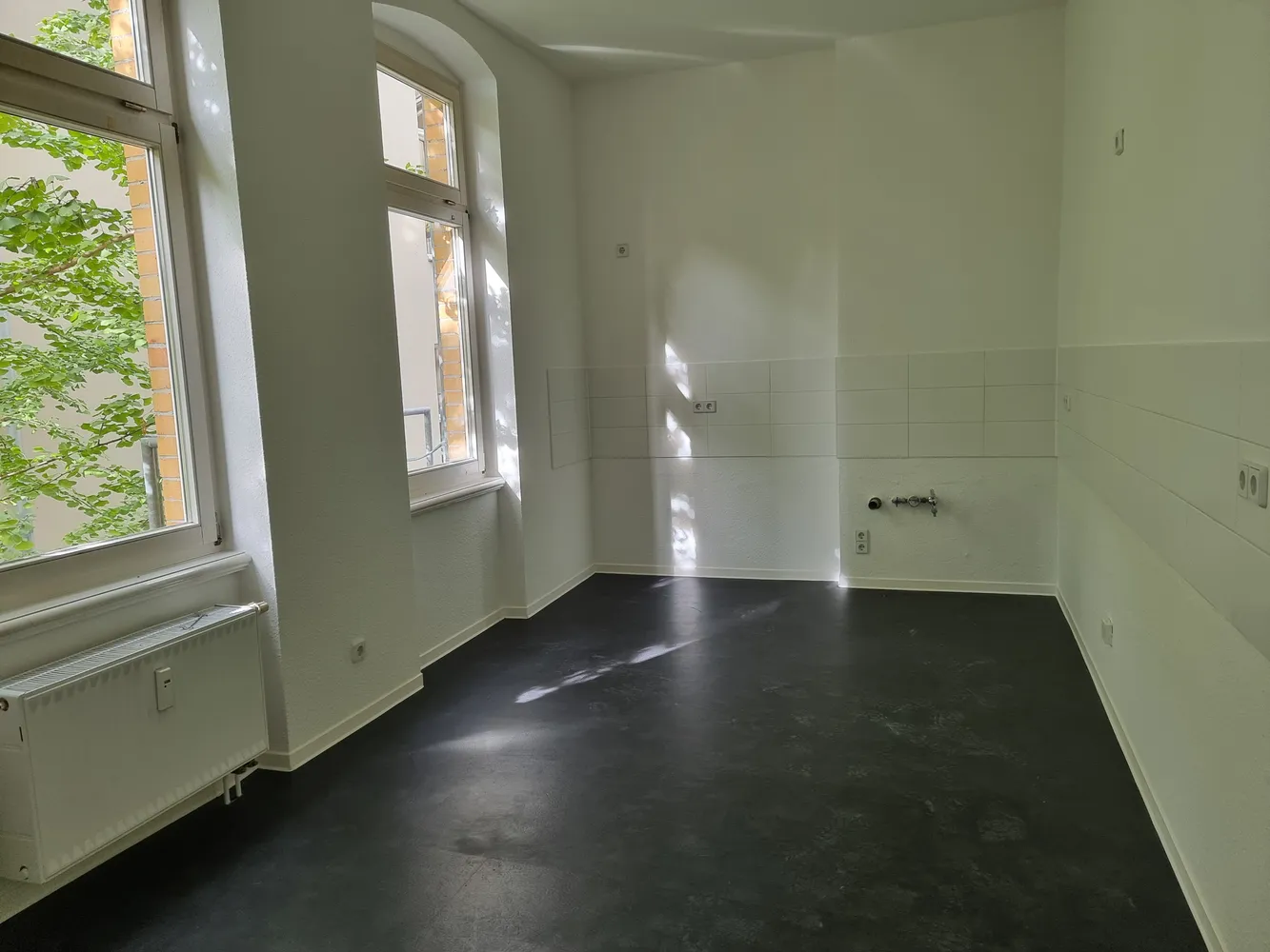 4 Zimmer Wohnung mit 147 m² in Halle (Saale) – Bild 1
