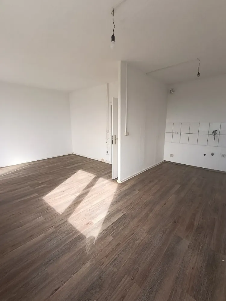 3 Zimmer Wohnung mit 56 m² in Halle (Saale) – Bild 1