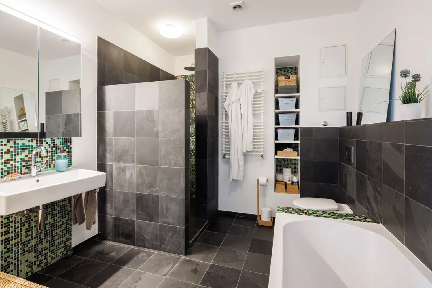 2 room apartment with 140 m² in Berlin – Photo 7
