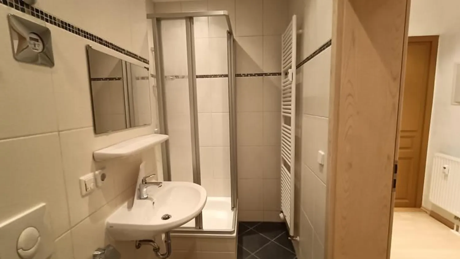 1 room apartment with 43 m² in Chemnitz – Photo 4