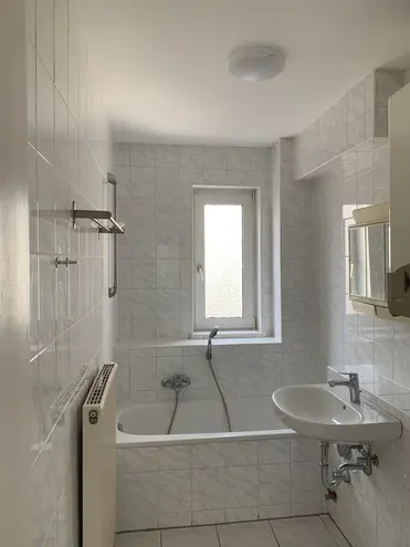 2 Zimmer Wohnung mit 46 m² in Wiesbaden – Bild 2
