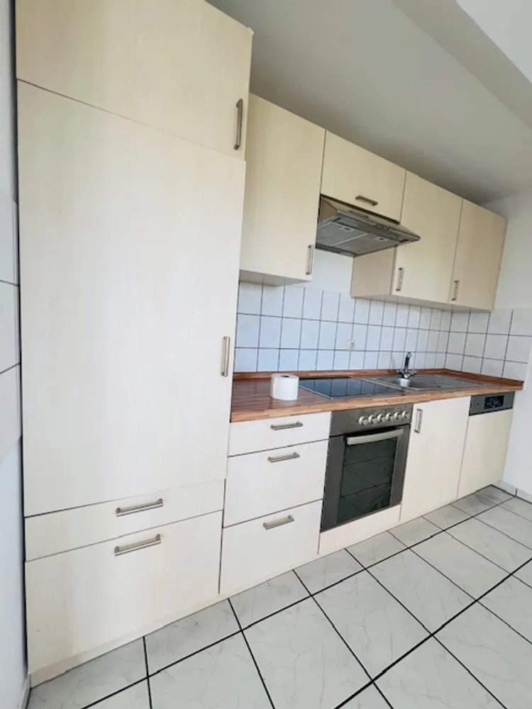 3 Zimmer Wohnung mit 60 m² in Grevenbroich – Bild 2