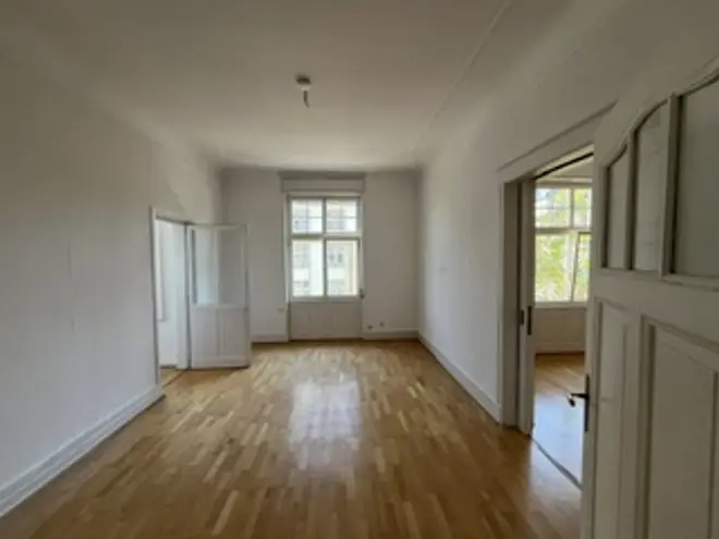 4 Zimmer Wohnung mit 118 m² in Frankfurt am Main – Bild 1