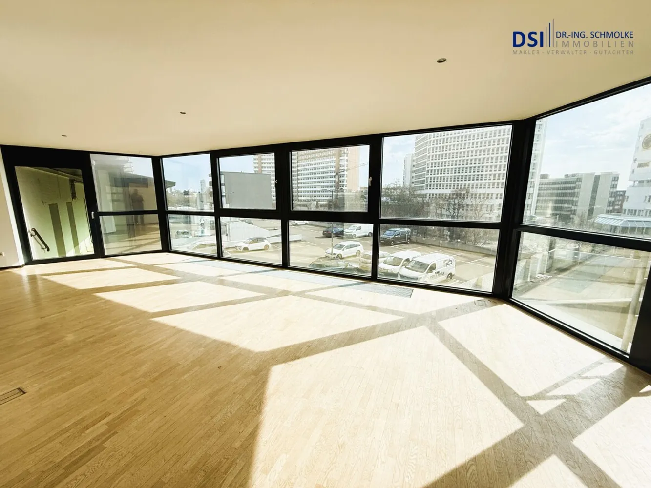 1 Zimmer Wohnung mit 117 m² in Köln – Bild 1