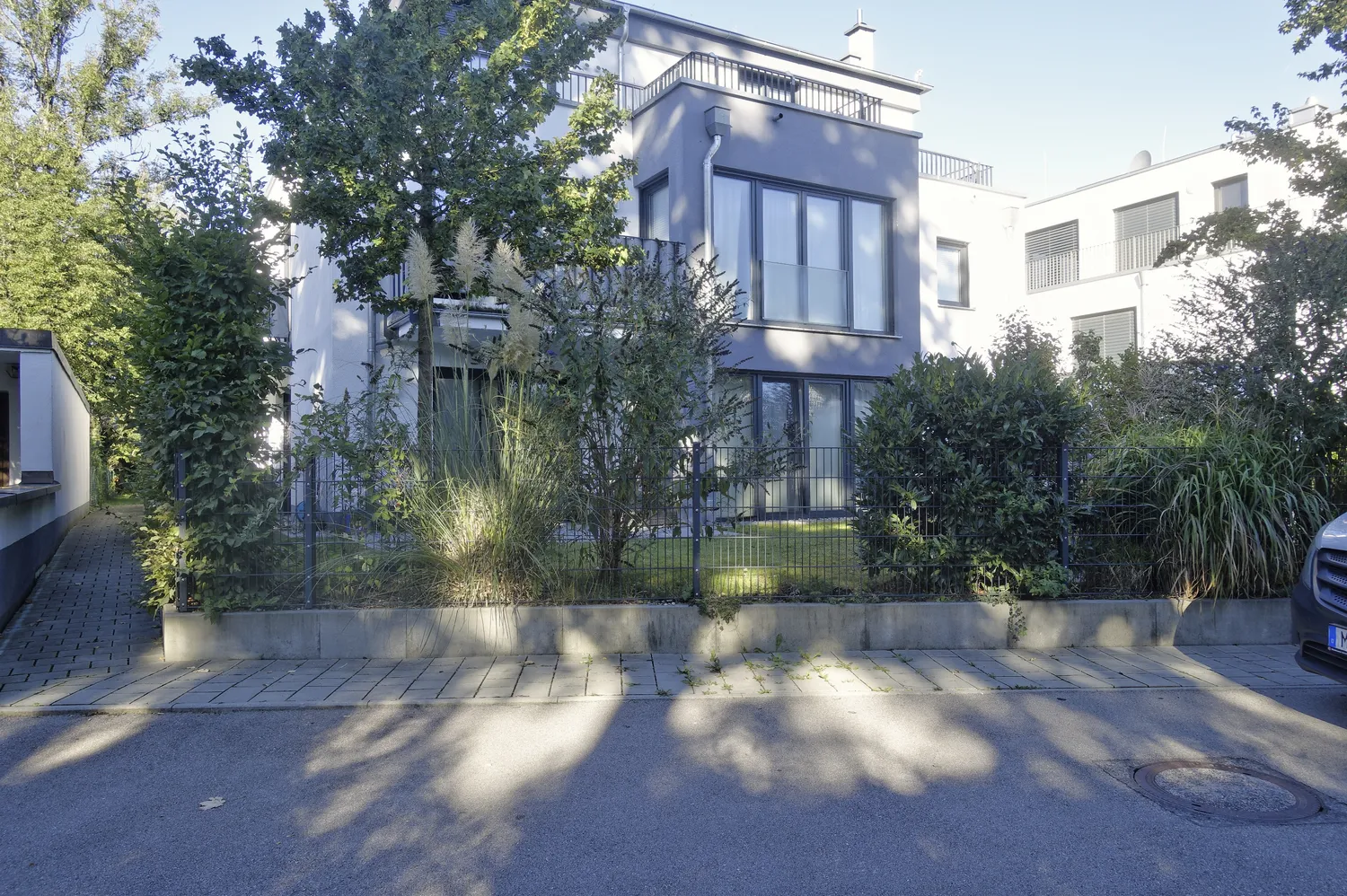 2 room apartment with 95 m² in Munich – Photo 2
