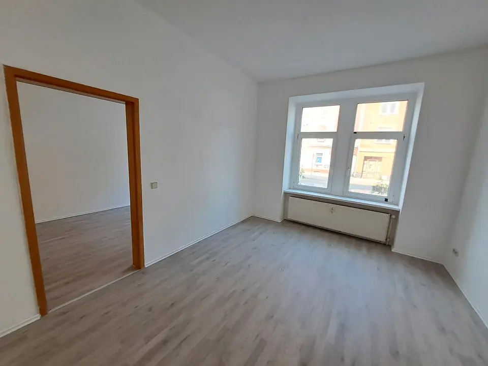5 Zimmer Wohnung mit 65 m² in Zeitz – Bild 1
