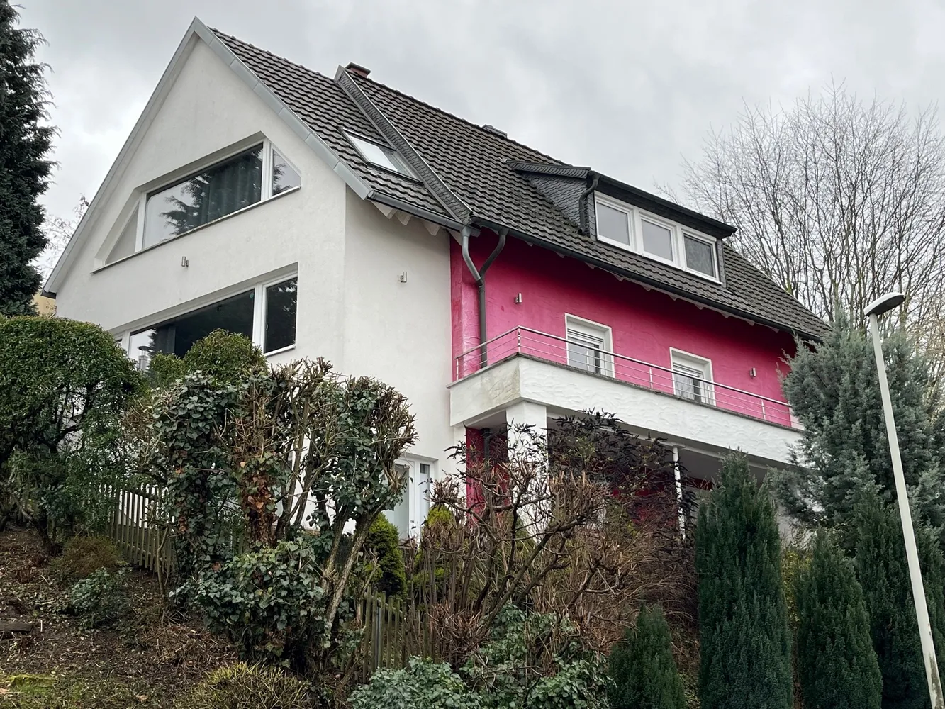 8 Zimmer Haus mit 210 m² in Bonn – Bild 1