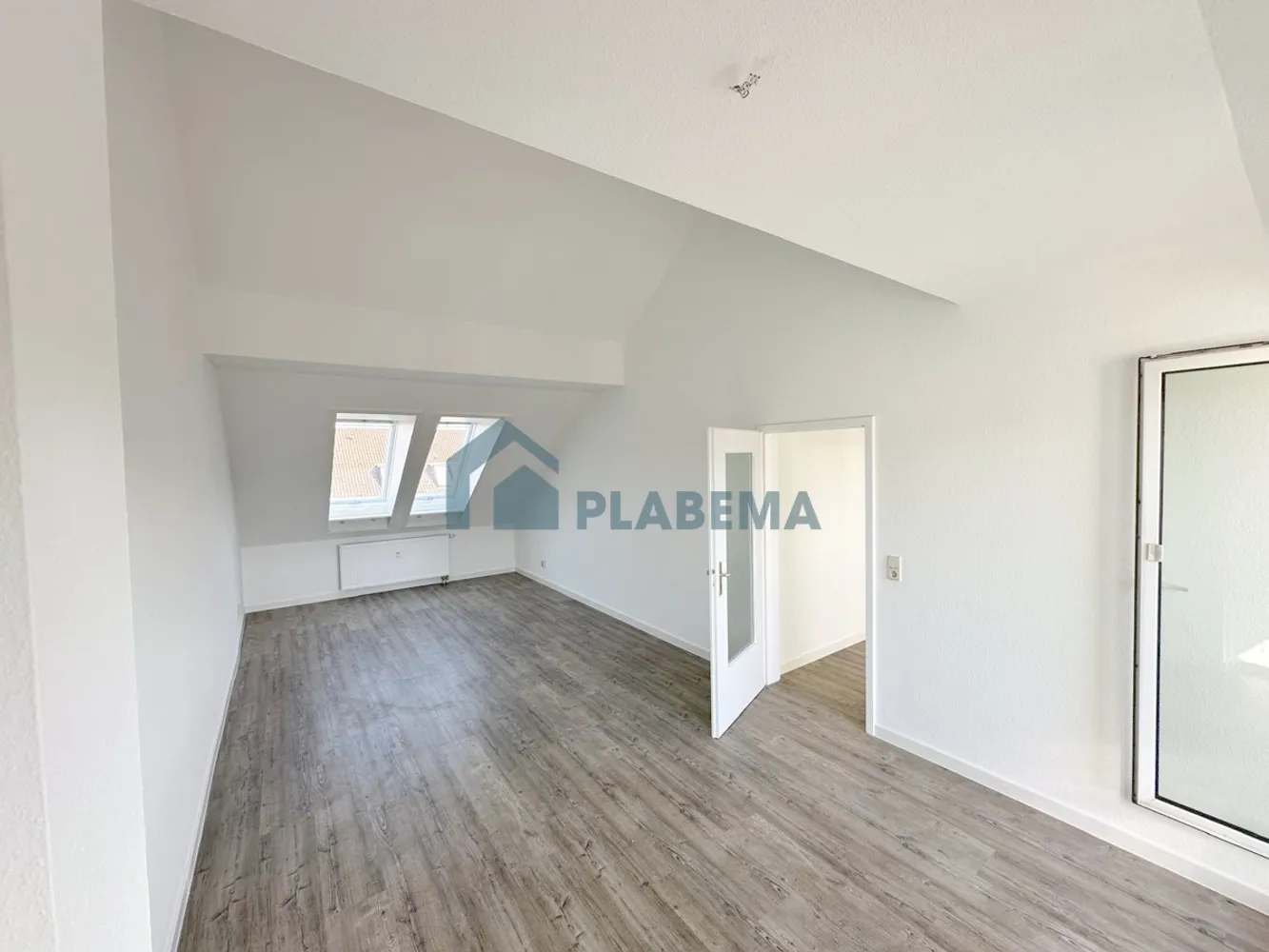 2 Zimmer Wohnung mit 66 m² in Neubrandenburg – Bild 2