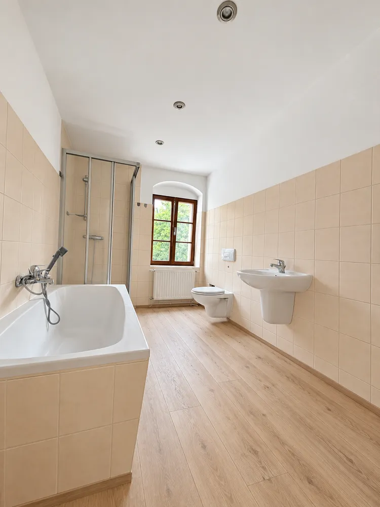 4 Zimmer Wohnung mit 117 m² in Pirna – Bild 1