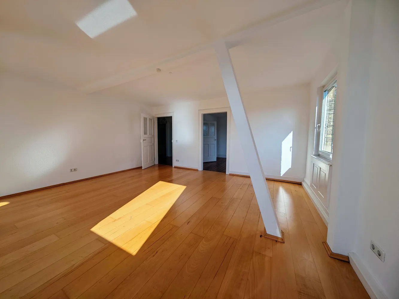 3 Zimmer Wohnung mit 96 m² in Stuttgart – Bild 3