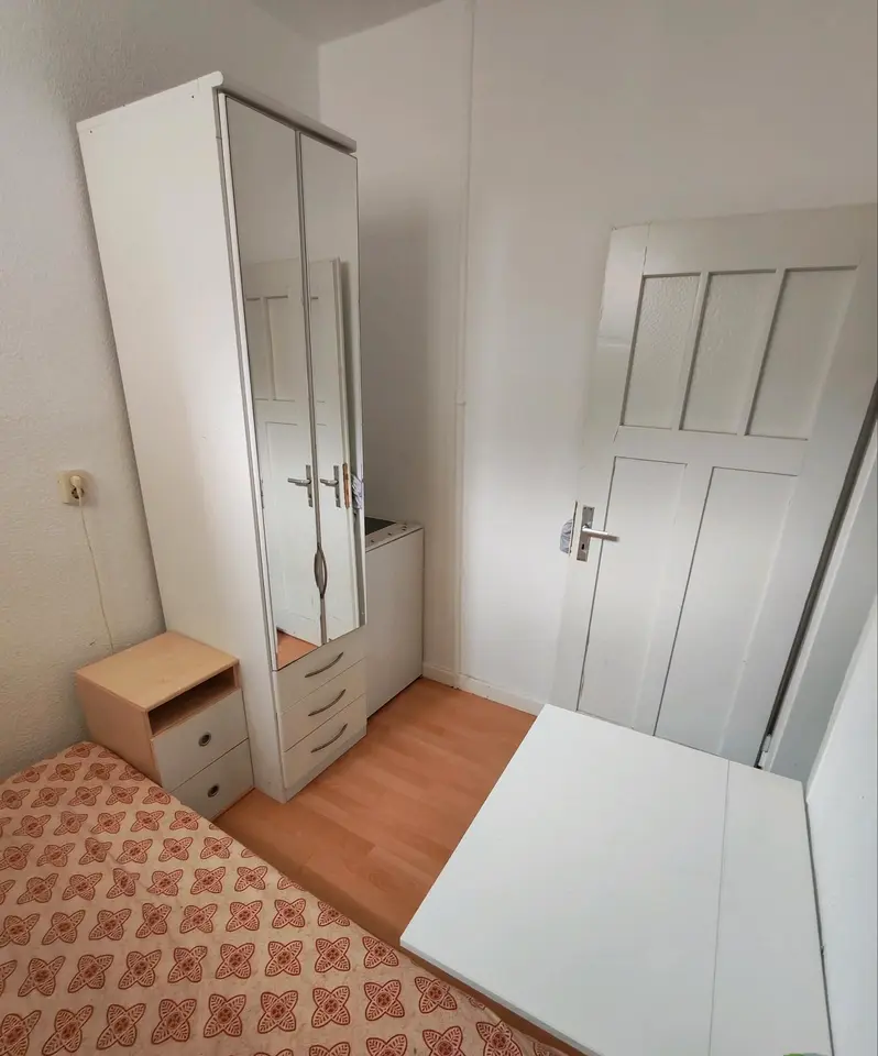 WG-Zimmer mit 13 m² in Frankfurt am Main – Bild 3