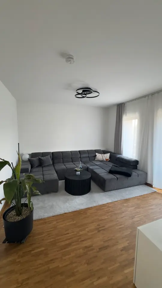 4 Zimmer Wohnung mit 128 m² in Halle (Saale) – Bild 1