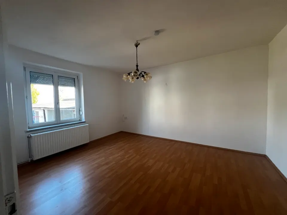 4 Zimmer Wohnung mit 90 m² in Bitterfeld-Wolfen – Bild 2