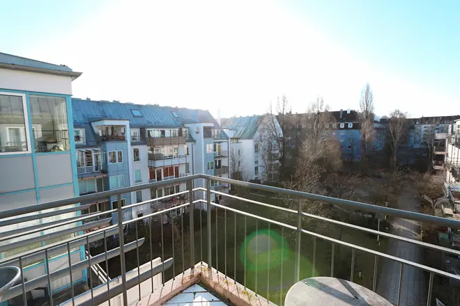 2 Zimmer Wohnung mit 71 m² in München – Bild 4
