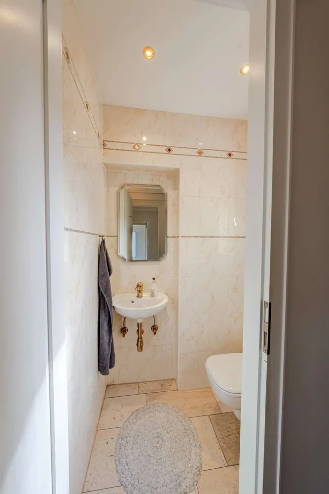 4 Zimmer Wohnung mit 200 m² in Duisburg – Bild 5