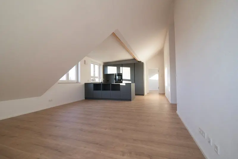 4 Zimmer Wohnung mit 98 m² in Ingolstadt – Bild 1