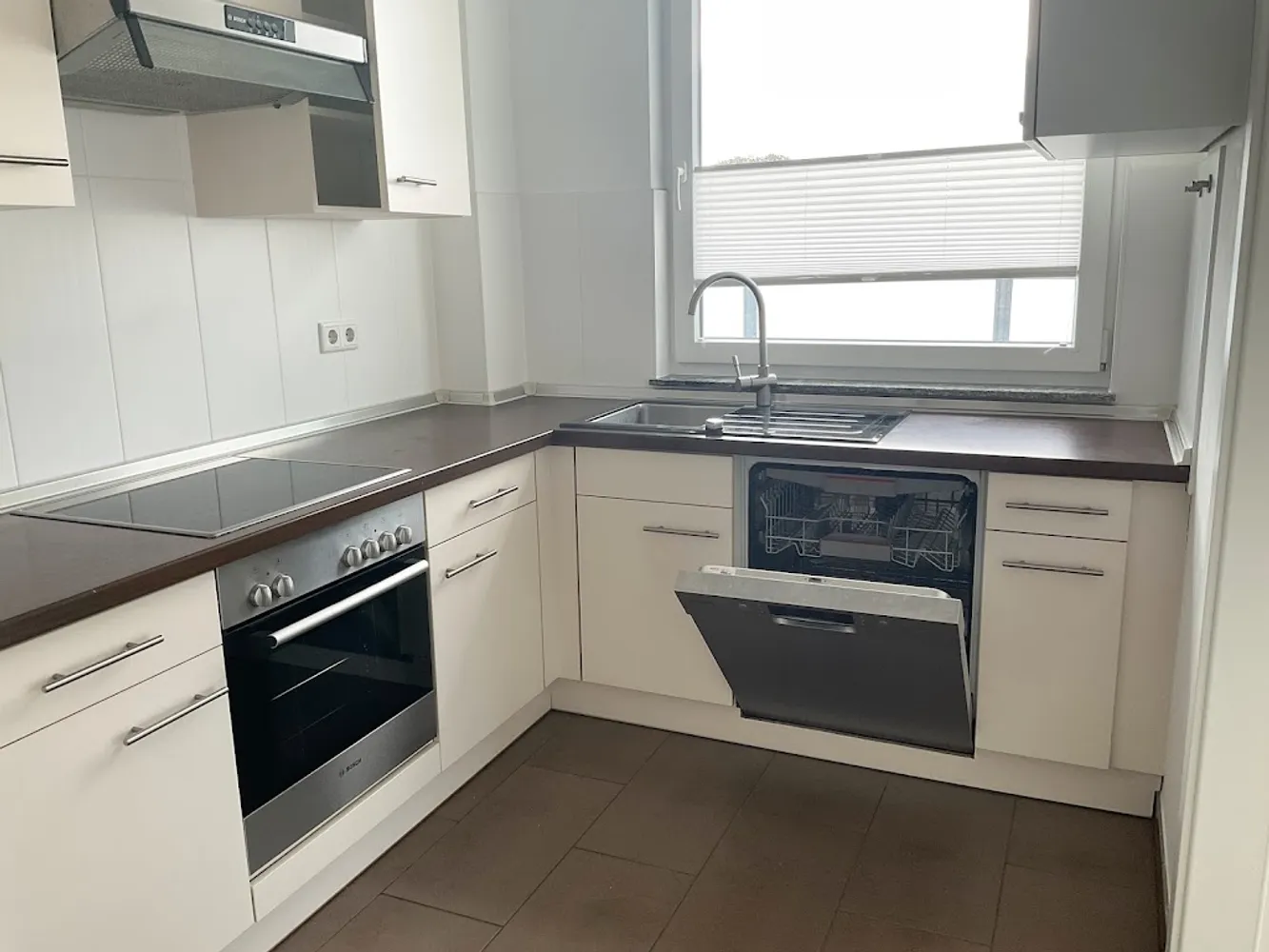 3 Zimmer Wohnung mit 135 m² in Hamburg – Bild 2
