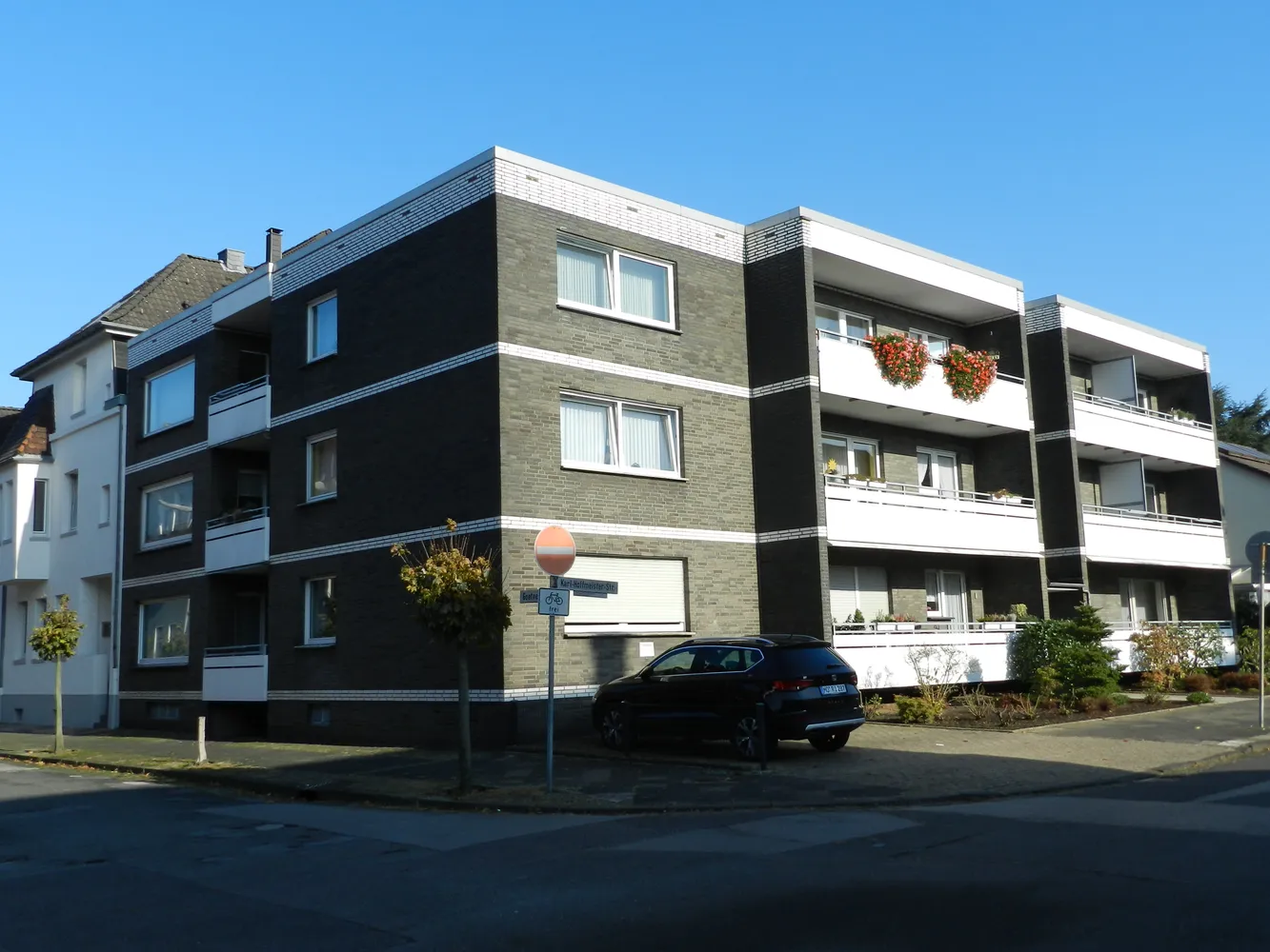 2 Zimmer Wohnung mit 83 m² in Moers – Bild 1