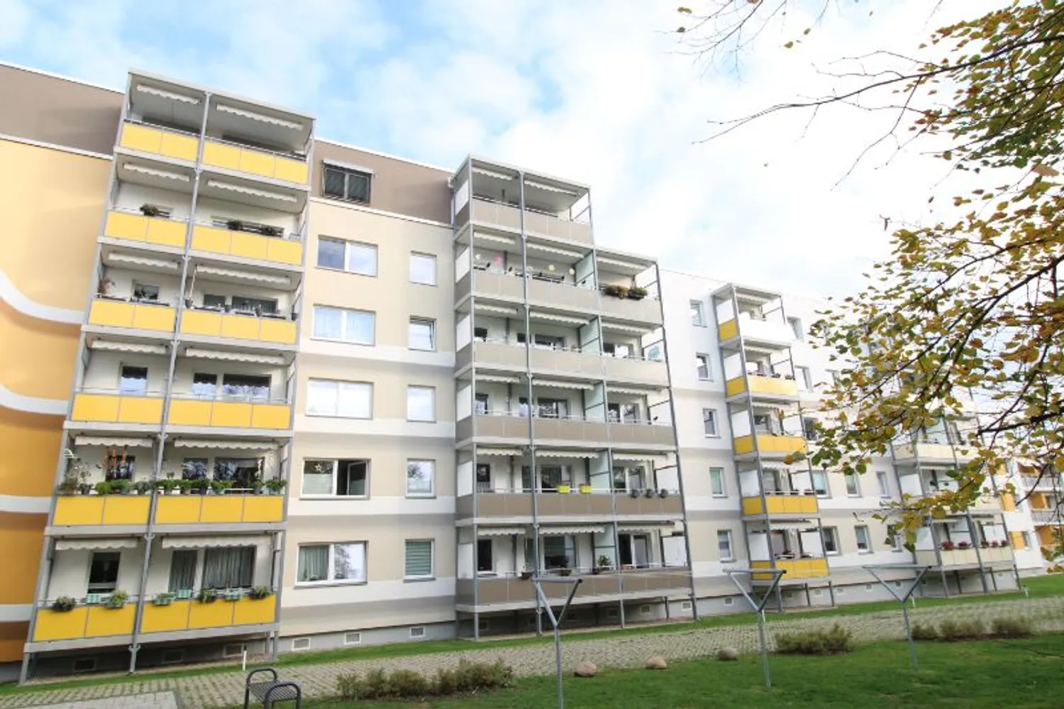 2 Zimmer Wohnung mit 69 m² in Schwerin – Bild 1