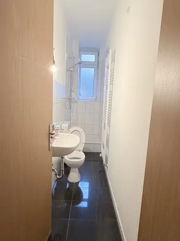 3 Zimmer Wohnung mit 80 m² in Wiesbaden – Bild 2