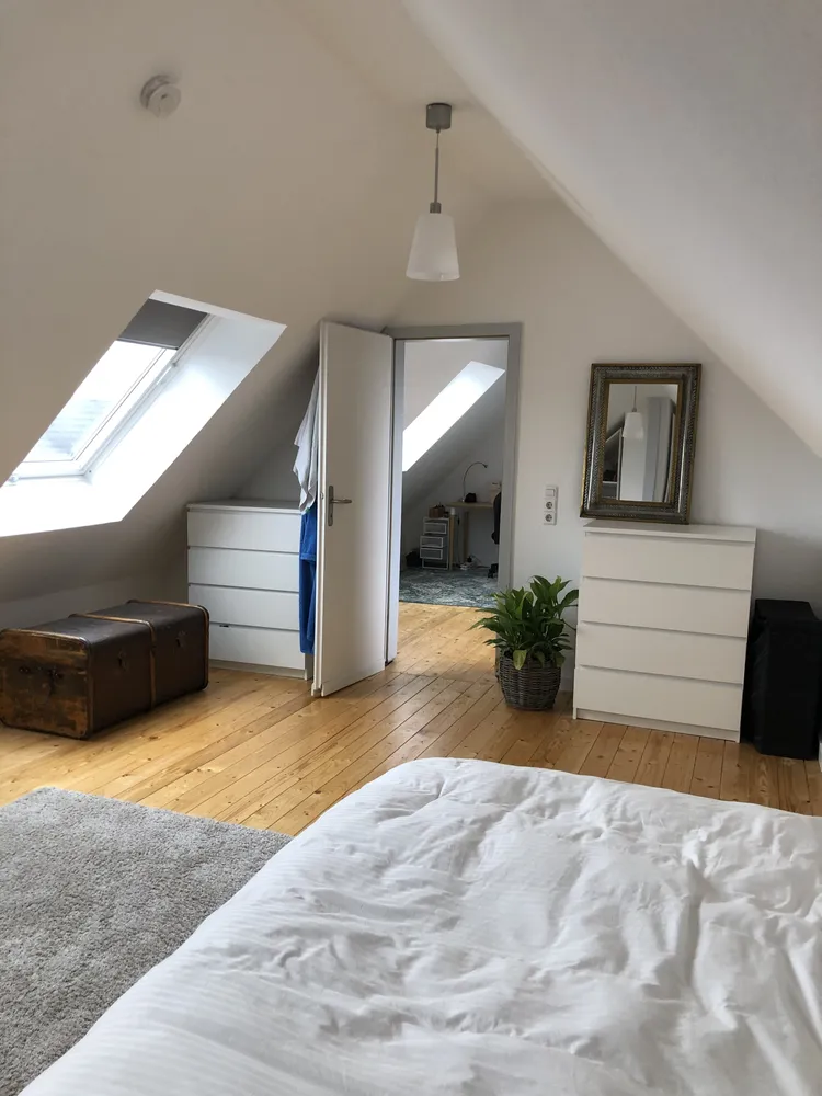 4 Zimmer Wohnung mit 120 m² in Düsseldorf – Bild 3