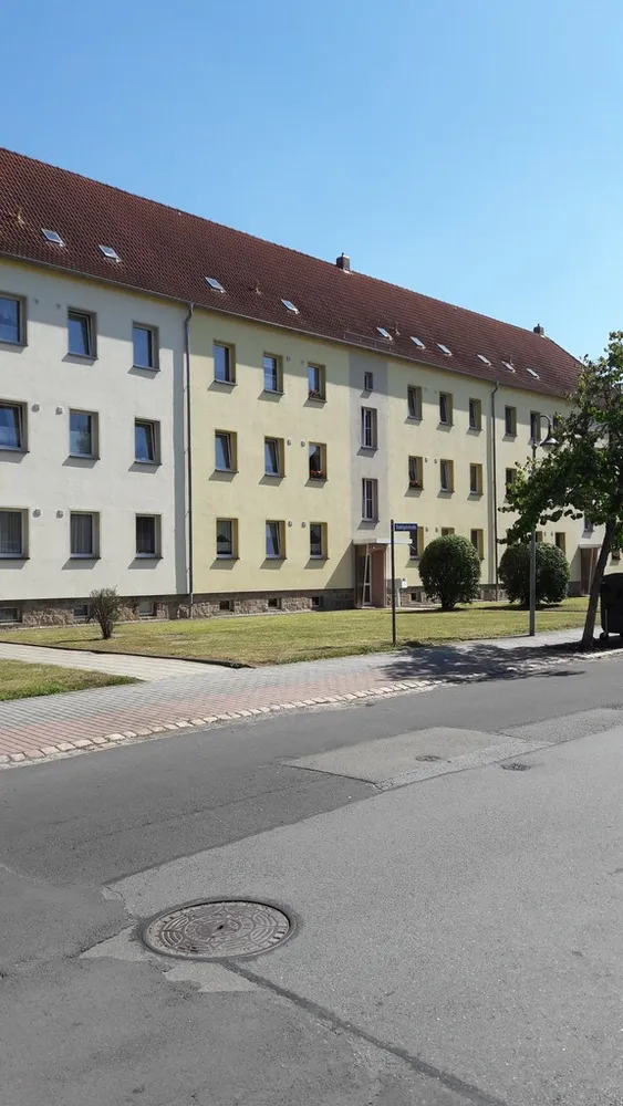 3 Zimmer Wohnung mit 65 m² in Werdau – Bild 2