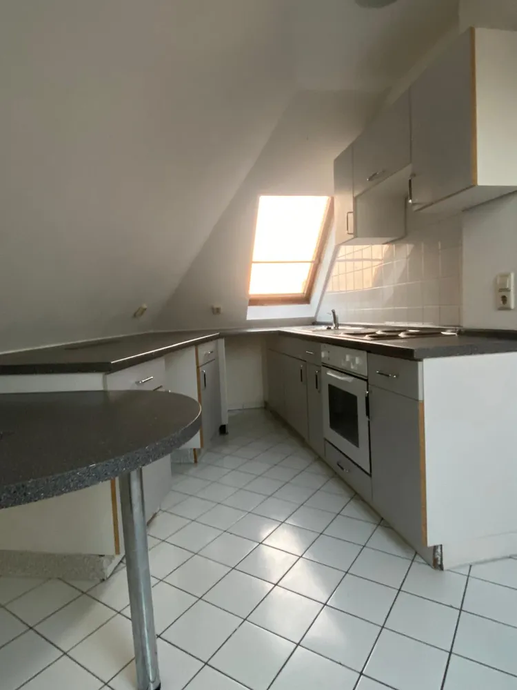 2 Zimmer Wohnung mit 85 m² in Halle (Saale) – Bild 4