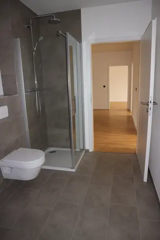 4 Zimmer Wohnung mit 129 m² in Chemnitz – Bild 2