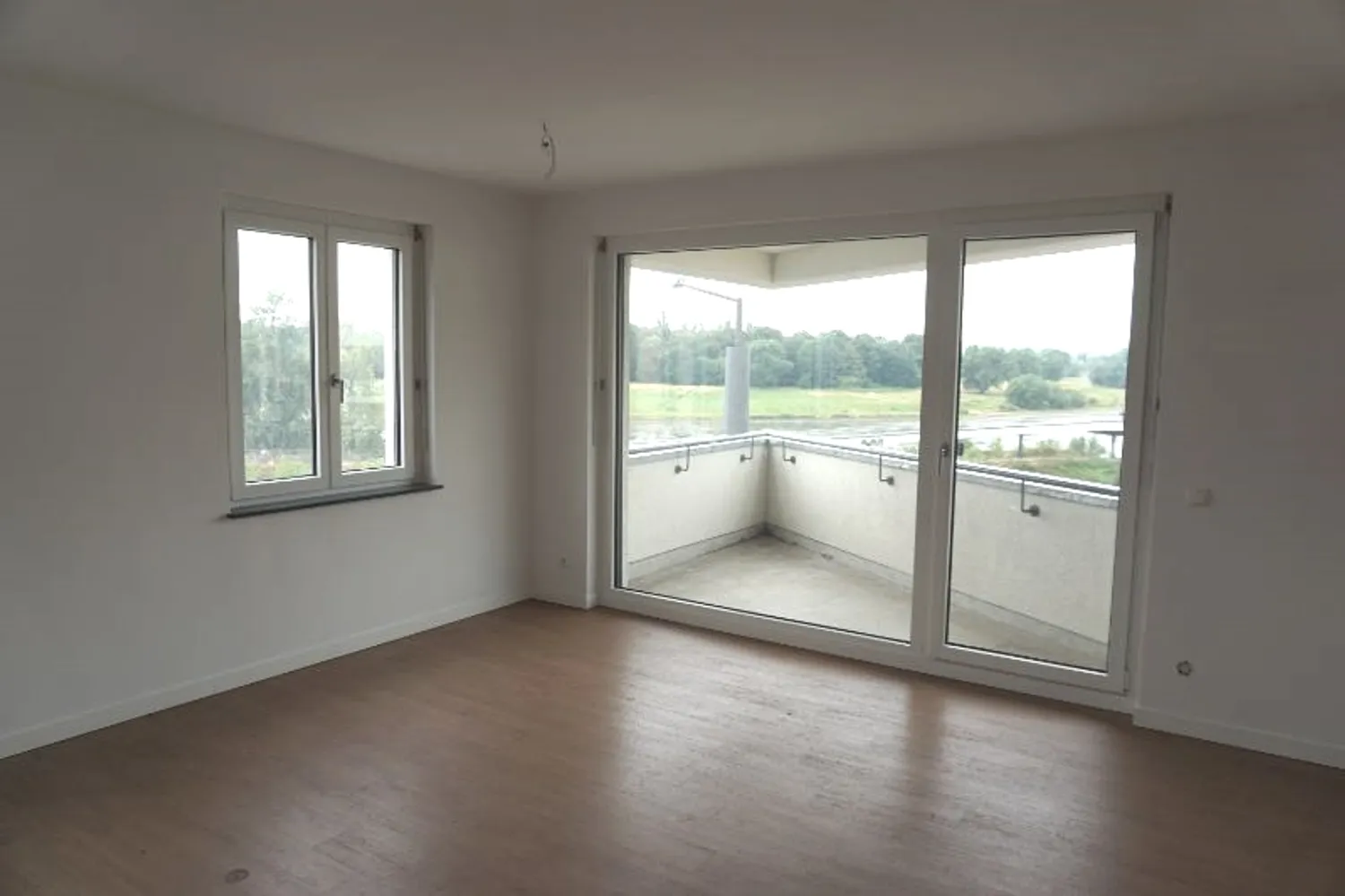 3 Zimmer Wohnung mit 109 m² in Dresden – Bild 2