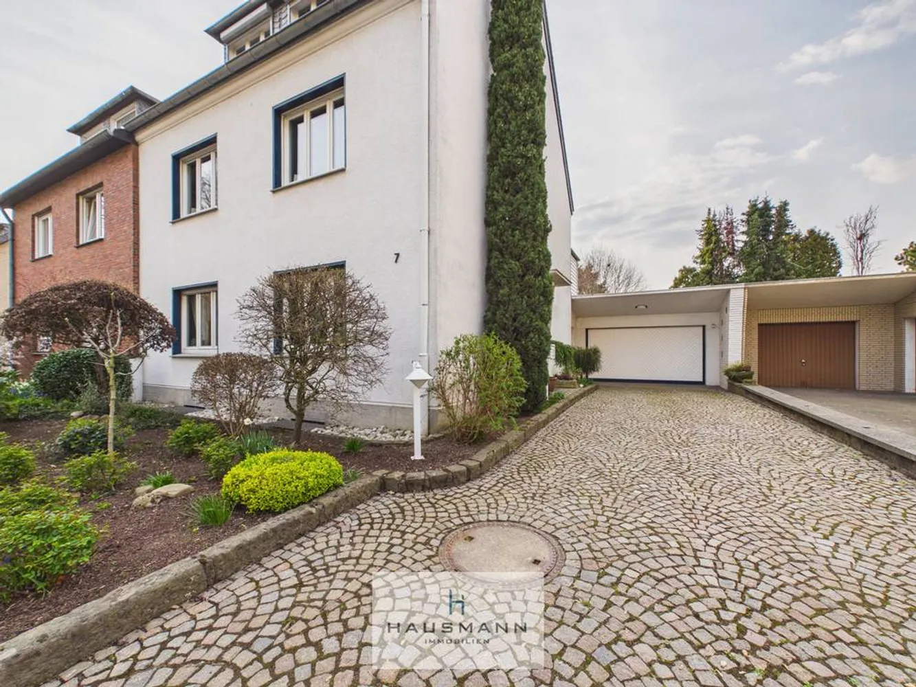 4 Zimmer Wohnung mit 120 m² in Mönchengladbach – Bild 1