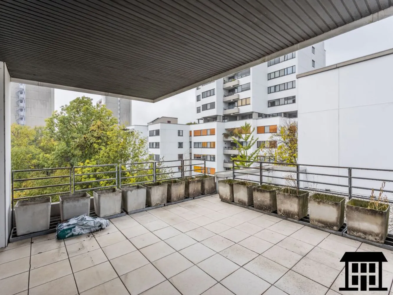 5 Zimmer Wohnung mit 205 m² in Bonn – Bild 2