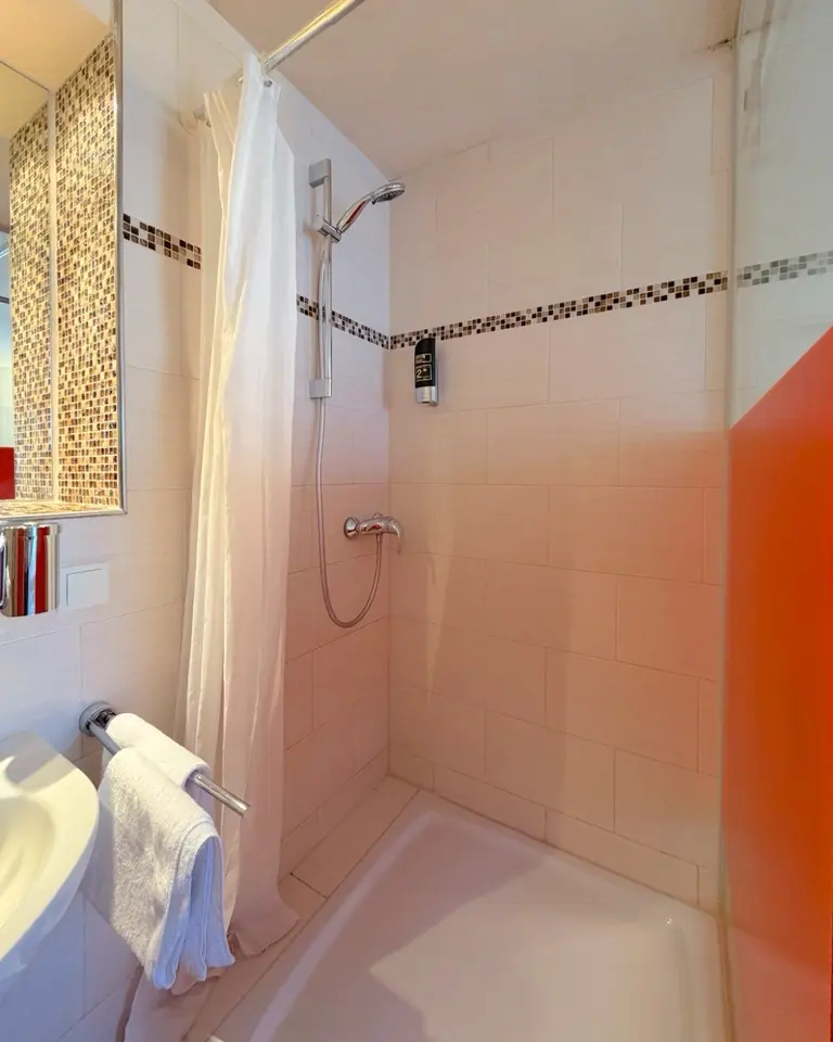 2 Zimmer Wohnung mit 30 m² in Karlsruhe – Bild 6