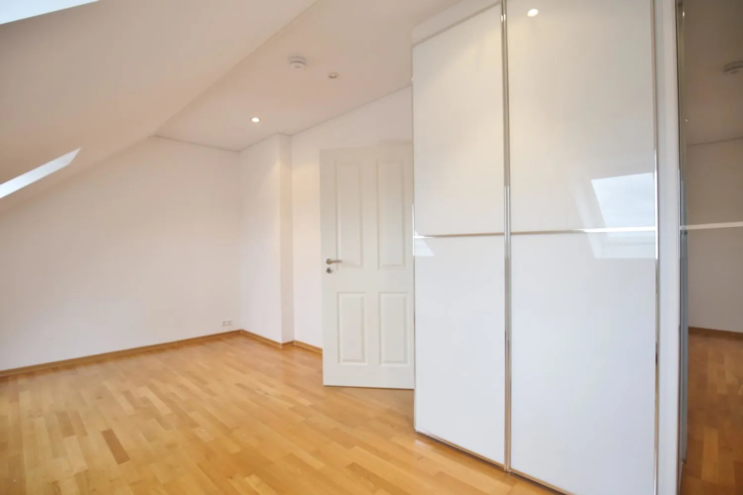 2 room apartment with 80 m² in Hamburg – Photo 8