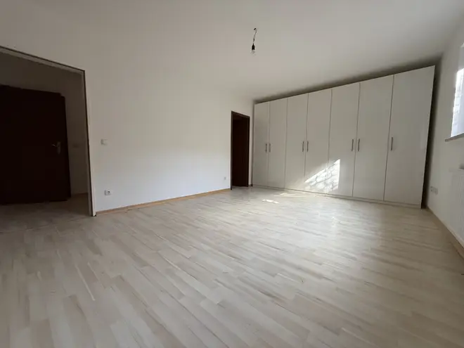 2 Zimmer Wohnung mit 81 m² in München – Bild 11