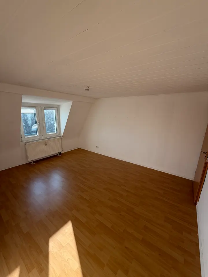 3 Zimmer Wohnung mit 93 m² in Solingen – Bild 2
