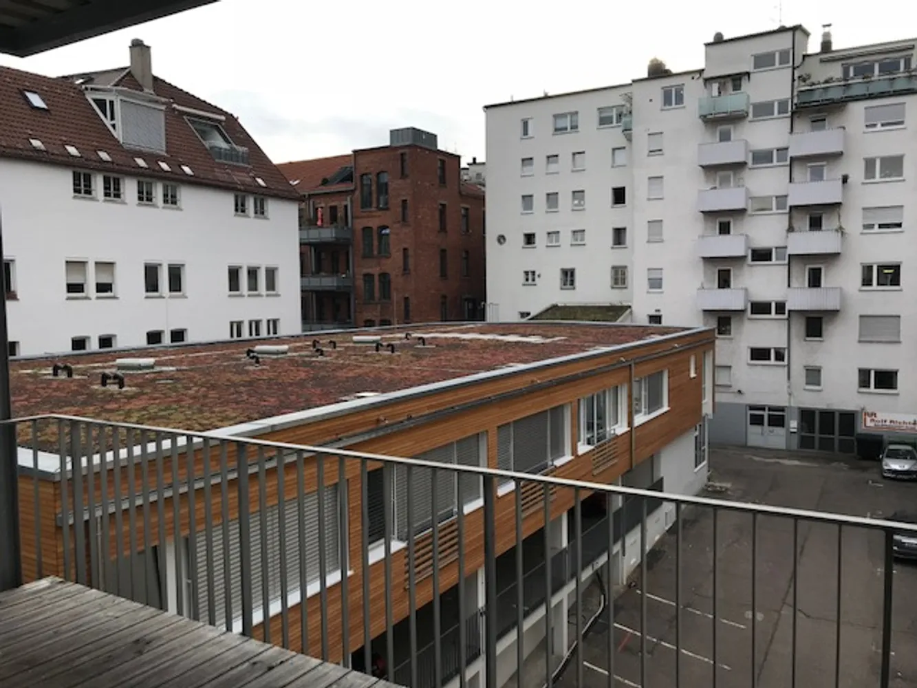 2 Zimmer Wohnung mit 107 m² in Stuttgart – Bild 2